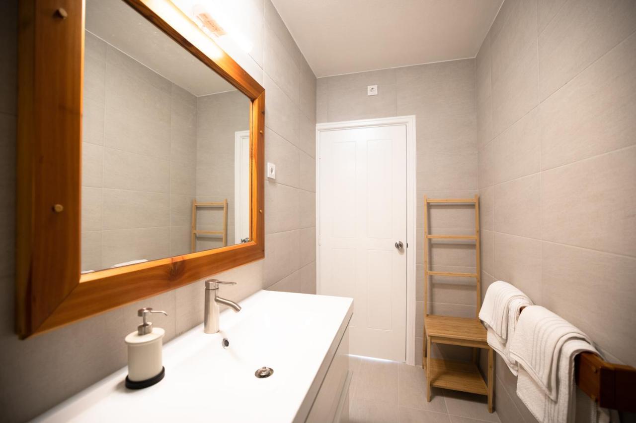 Apartament Girica *